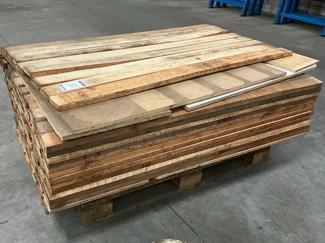 Partij houten planken en platen - afbeelding 3 van  8