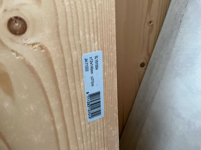Partij houten planken, latten en wandpanelen - afbeelding 8 van  21
