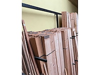Partij houten planken, latten en wandpanelen - afbeelding 17 van  21