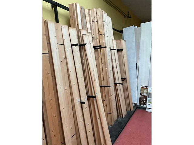 Partij houten planken, latten en wandpanelen - afbeelding 18 van  21