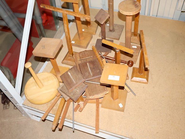 Partij houten staanders - afbeelding 2 van  5