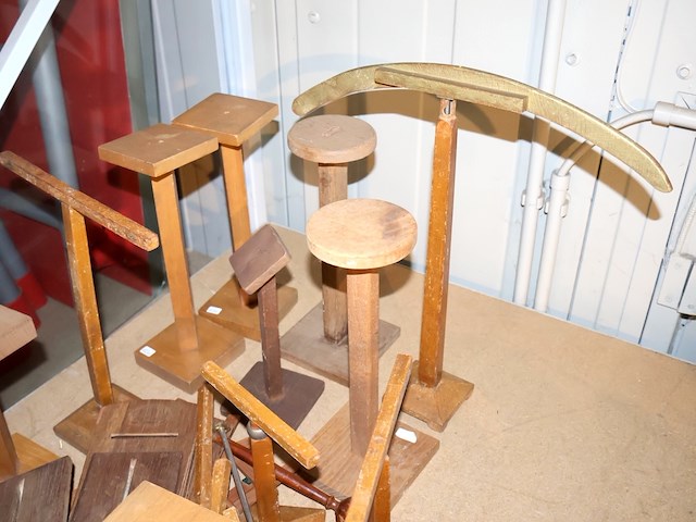 Partij houten staanders - afbeelding 5 van  5