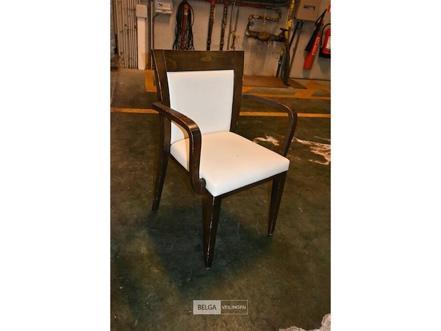 Partij houten stoelen - afbeelding 2 van  5