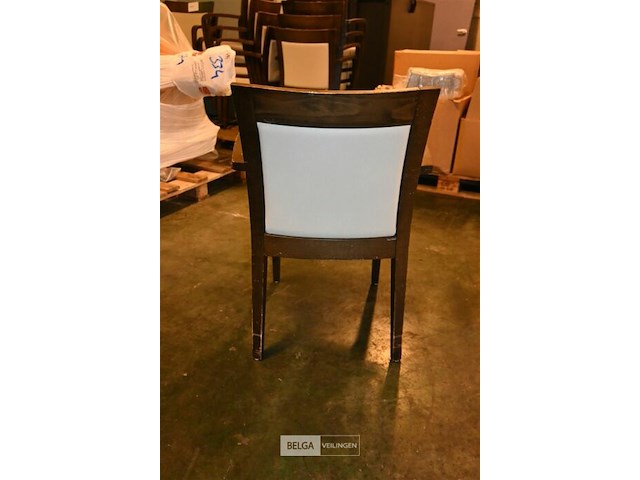 Partij houten stoelen - afbeelding 5 van  5