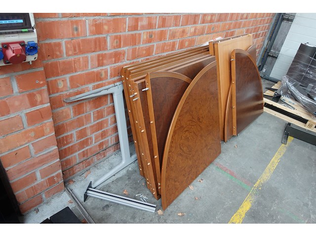 Partij houten tafels + metalen onderstel - afbeelding 9 van  10