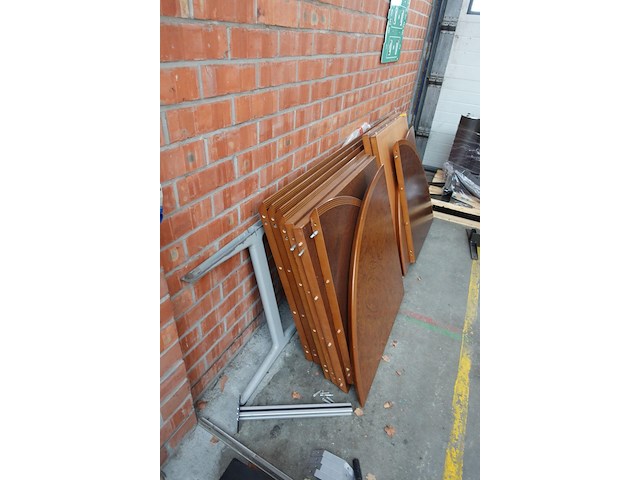 Partij houten tafels + metalen onderstel - afbeelding 10 van  10