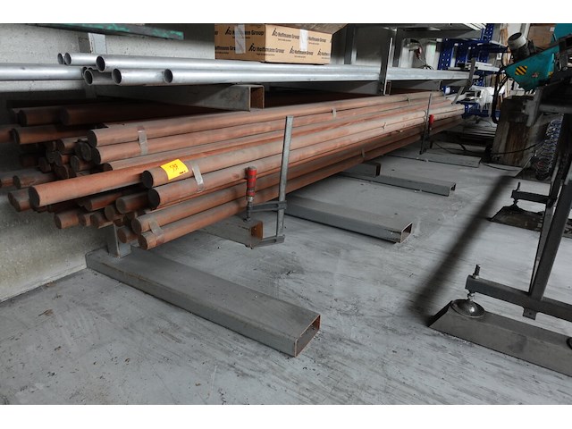 Partij houten trapleuningen - afbeelding 1 van  4