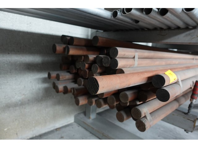 Partij houten trapleuningen - afbeelding 2 van  4