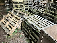 Partij houten wegwerppalletten - afbeelding 7 van  8