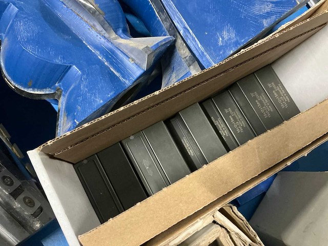 Partij houtfrezen - afbeelding 7 van  7