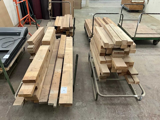 Partij houtresten - afbeelding 1 van  6