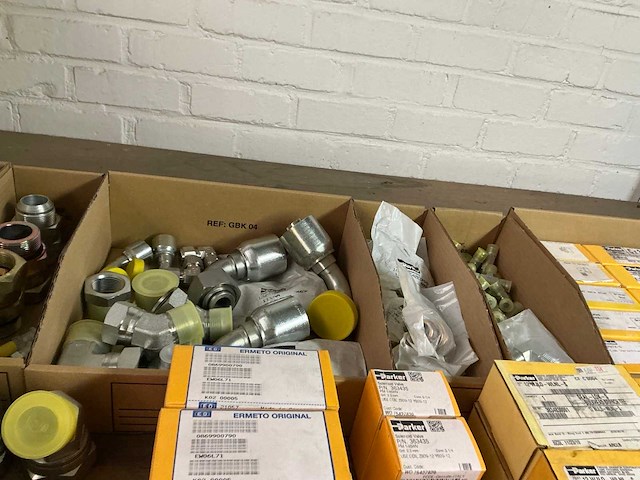 Partij hydrauliek componenten - afbeelding 4 van  9