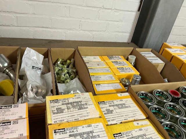 Partij hydrauliek componenten - afbeelding 5 van  9