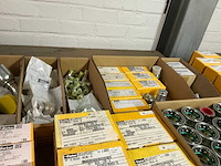 Partij hydrauliek componenten - afbeelding 5 van  9
