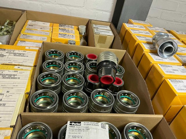 Partij hydrauliek componenten - afbeelding 6 van  9