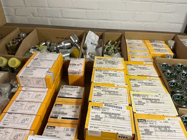 Partij hydrauliek componenten - afbeelding 9 van  9
