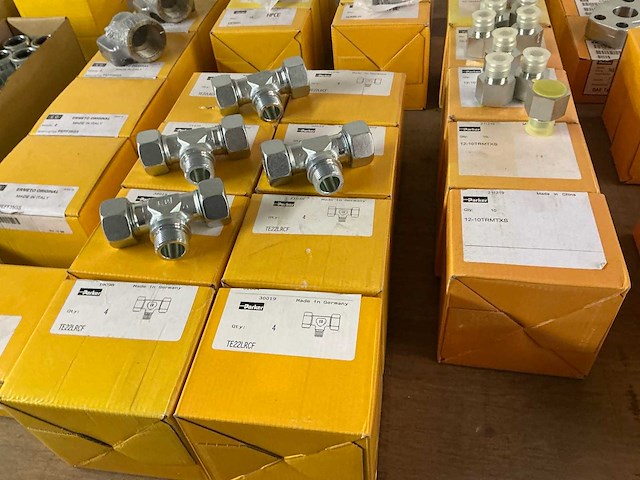 Partij hydrauliek componenten - afbeelding 4 van  12