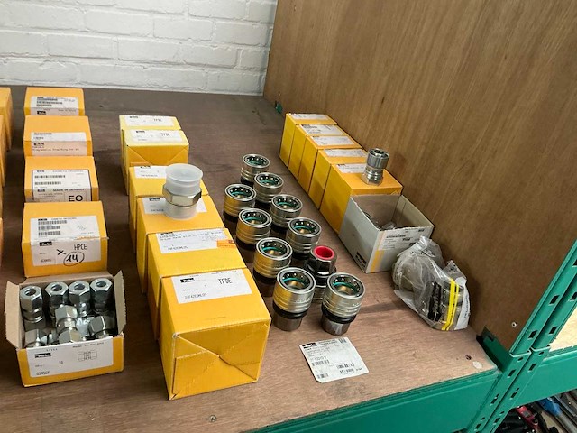 Partij hydrauliek componenten - afbeelding 5 van  12