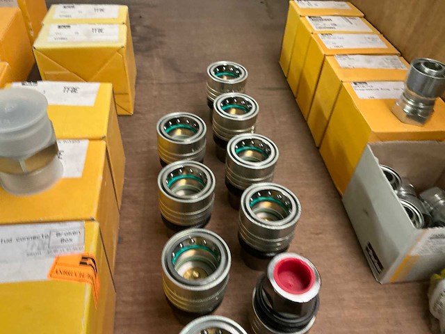 Partij hydrauliek componenten - afbeelding 7 van  9