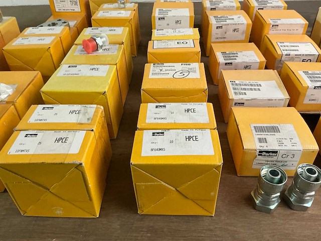 Partij hydrauliek componenten - afbeelding 9 van  9