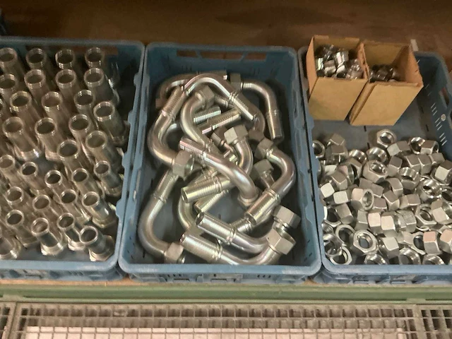 Partij hydrauliek pers-en slangkoppelingen - afbeelding 3 van  8
