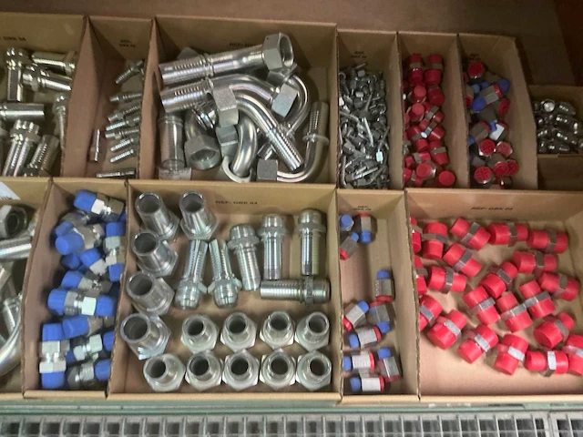 Partij hydrauliek pers-en slangkoppelingen - afbeelding 3 van  7