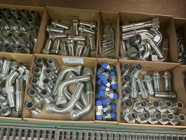 Partij hydrauliek pers-en slangkoppelingen - afbeelding 4 van  7