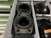 Partij hydraulische componenten, accumulatoren en meetapparatuur - afbeelding 9 van  64