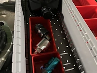 Partij hydraulische componenten, accumulatoren en meetapparatuur - afbeelding 13 van  64