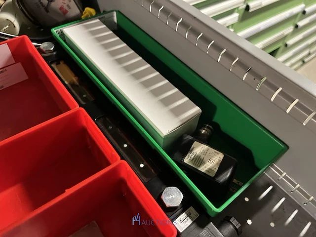 Partij hydraulische componenten, accumulatoren en meetapparatuur - afbeelding 20 van  64