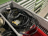 Partij hydraulische componenten, accumulatoren en meetapparatuur - afbeelding 24 van  64