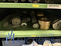 Partij hydraulische componenten, accumulatoren en meetapparatuur - afbeelding 34 van  64