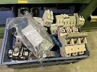Partij hydraulische componenten, accumulatoren en meetapparatuur - afbeelding 48 van  64