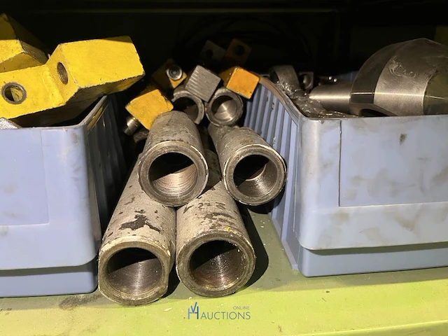 Partij hydraulische componenten, accumulatoren en meetapparatuur - afbeelding 50 van  64
