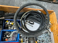 Partij hydraulische componenten - afbeelding 2 van  8
