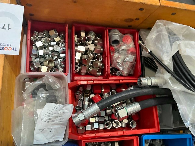 Partij hydraulische componenten - afbeelding 7 van  8