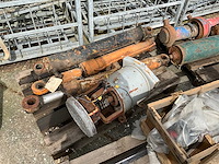 Partij hydraulische en pneumatische cilinders - afbeelding 2 van  11