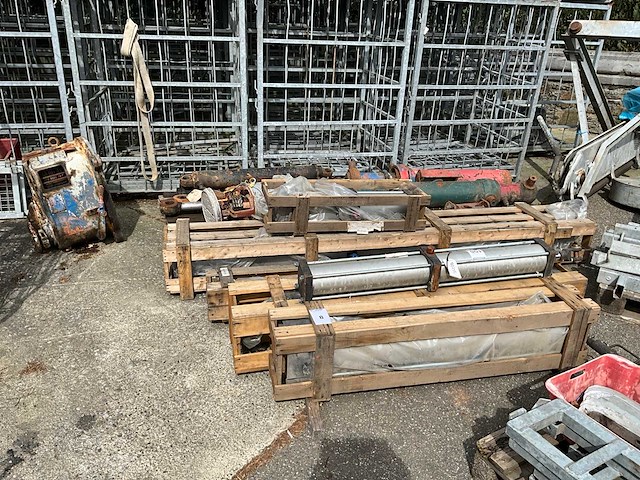 Partij hydraulische en pneumatische cilinders - afbeelding 8 van  11