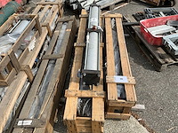 Partij hydraulische en pneumatische cilinders - afbeelding 9 van  11