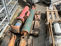Partij hydraulische en pneumatische cilinders - afbeelding 4 van  6