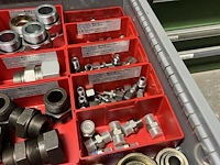 Partij hydraulische koppelingen en appendages - afbeelding 5 van  130