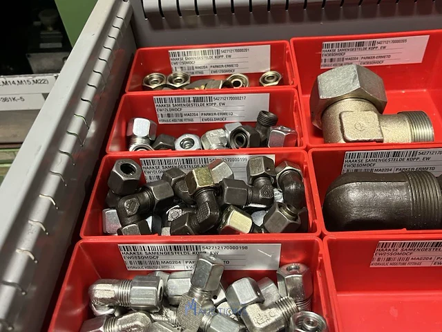 Partij hydraulische koppelingen en appendages - afbeelding 9 van  130