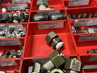 Partij hydraulische koppelingen en appendages - afbeelding 11 van  130