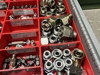 Partij hydraulische koppelingen en appendages - afbeelding 16 van  130