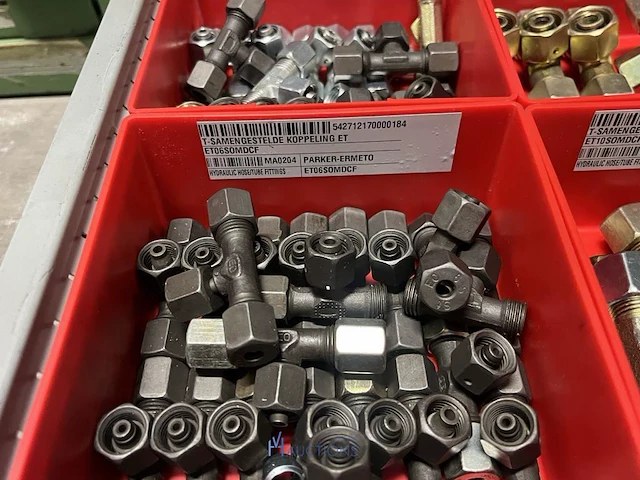 Partij hydraulische koppelingen en appendages - afbeelding 19 van  130