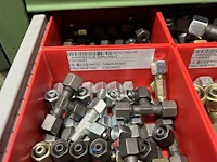 Partij hydraulische koppelingen en appendages - afbeelding 20 van  130