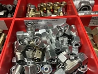 Partij hydraulische koppelingen en appendages - afbeelding 21 van  130