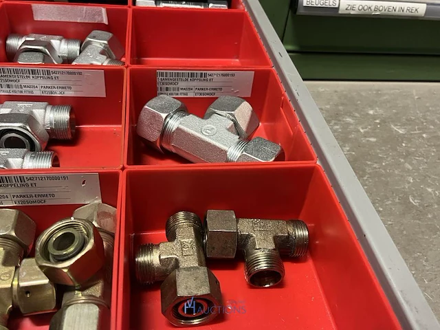 Partij hydraulische koppelingen en appendages - afbeelding 27 van  130