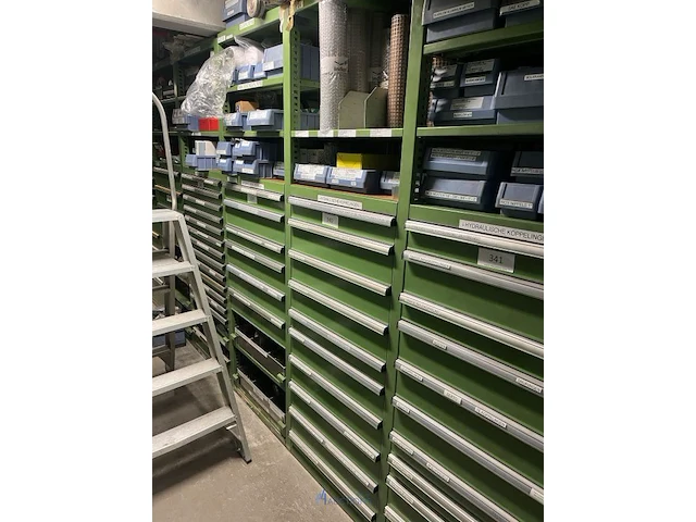 Partij hydraulische koppelingen en appendages - afbeelding 40 van  130