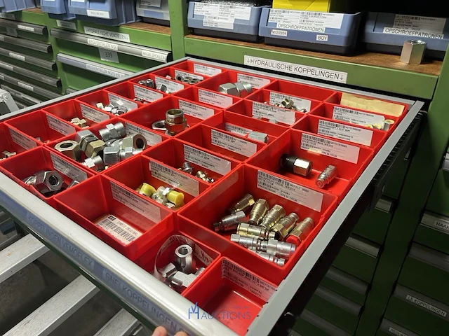 Partij hydraulische koppelingen en appendages - afbeelding 44 van  130